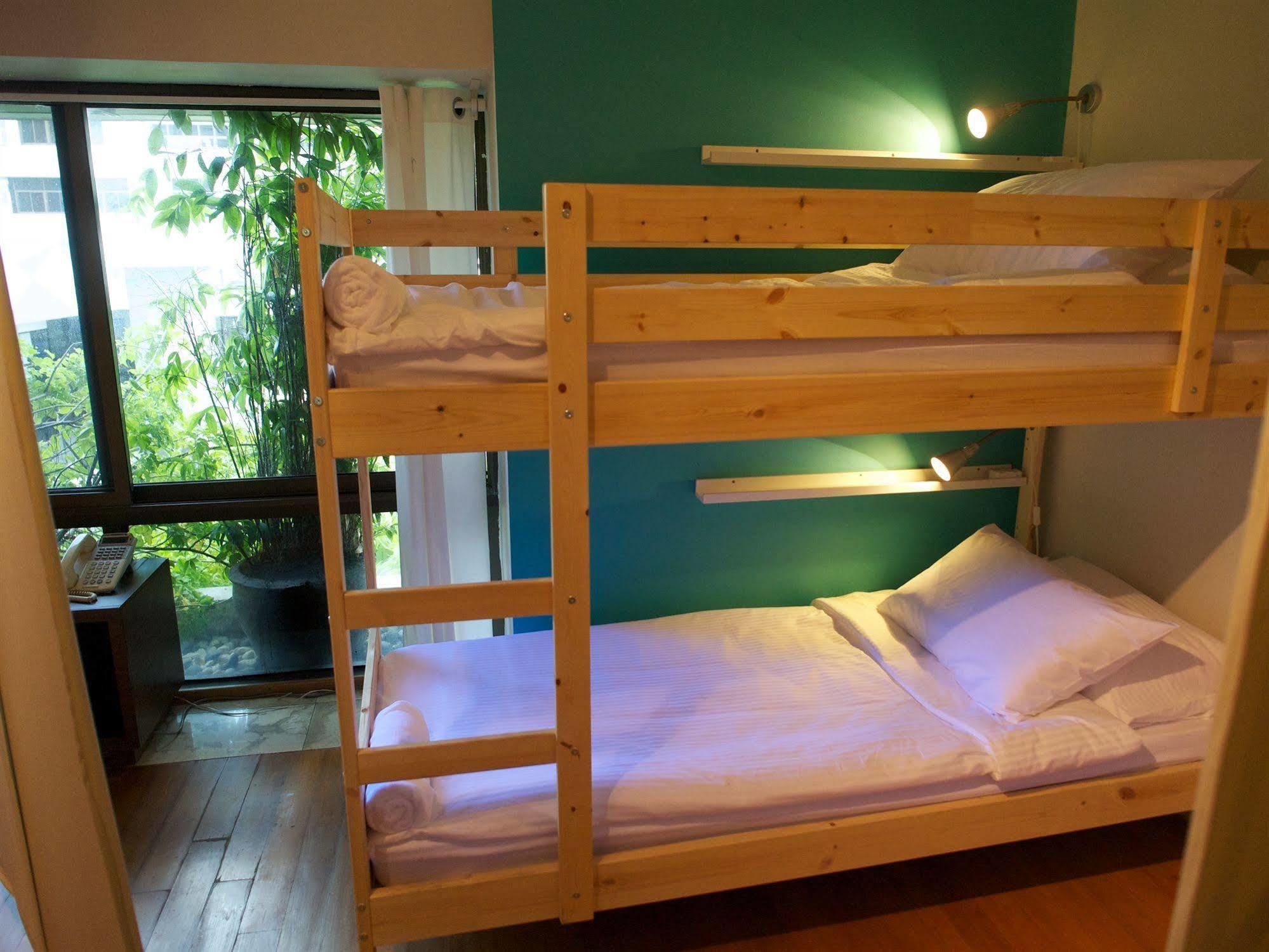 Sab House Caters To Women Hotel Bangkok Exterior photo