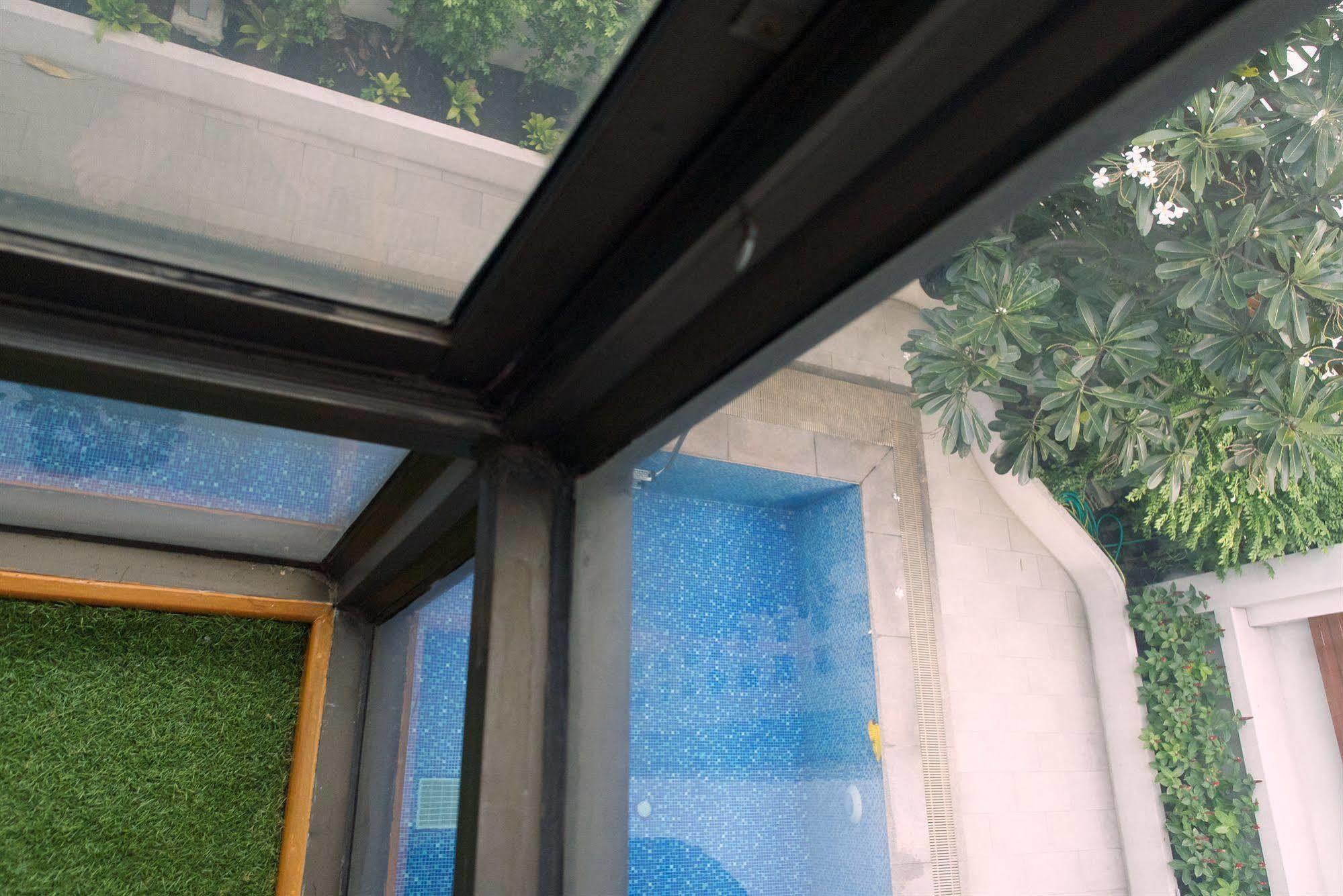 Sab House Caters To Women Hotel Bangkok Exterior photo